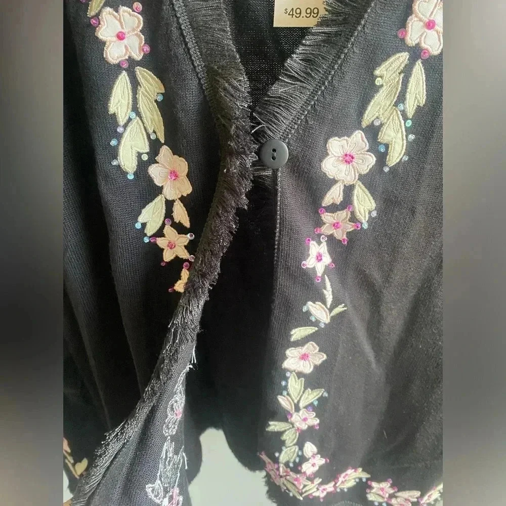 Vintage Dress Barn flower and fringe cardigan sweater - Picture 4 of 10